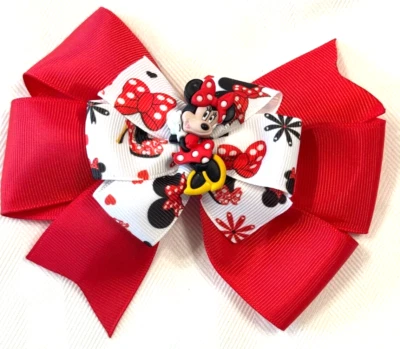 Hermoso lazo de pelo inspirado en Minnie Mouse para niñas. Foto 1 de 2
