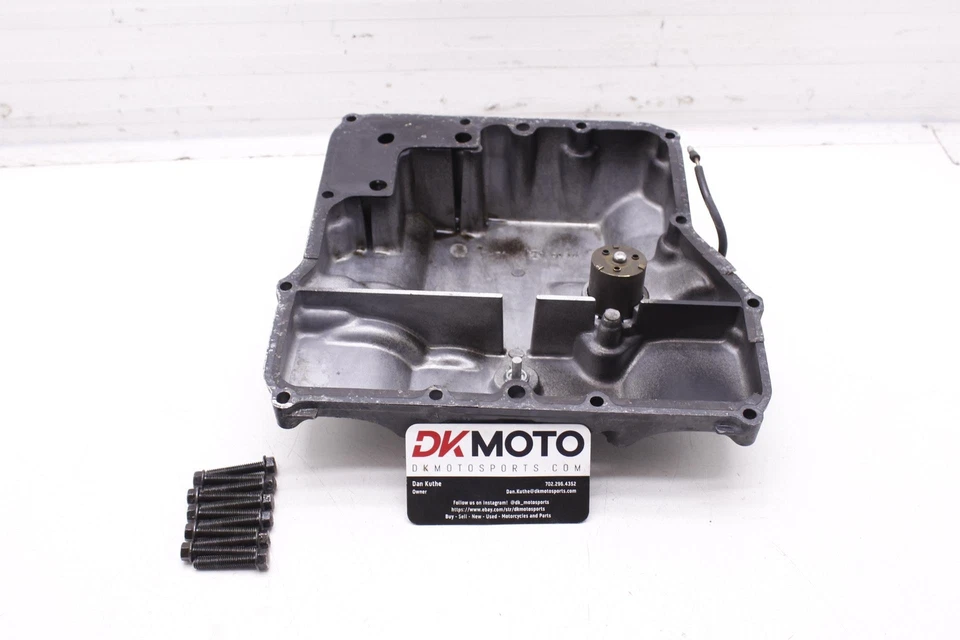 86-87 YAMAHA FAZER 700 FZX700 OEM ENGINE MOTOR BOTTOM OIL PAN COVER R7.BX32 - Image 1 of 4