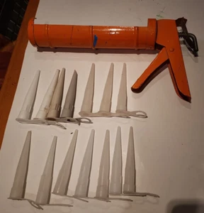 Kartuschenspitzen + Kartuschenpresse - Bild 1 von 3
