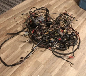 Alfa Romeo OEM Spider Complete Wire Harness & Fuse Box 86-89 - Picture 1 of 4