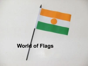 NIGER FLAG 6" x 4" SMALL HAND Nigerien Africa Table Desk Craft Display - Picture 1 of 1