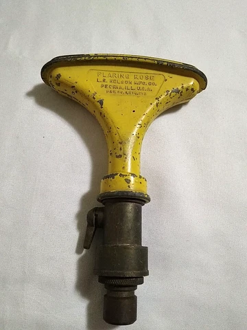 VTG NELSON FLARING ROSE Metal BRASS Yellow Garden Fan Nozzle PAT NO. 1.916,912 Cover