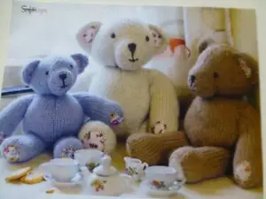 LAURA LONG 9+12+14" THREE-3-TEDDY BEARS KNITTING PATTERN-MAGAZINE PULL-OUT - Picture 1 of 2