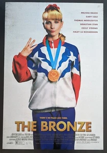 The Bronze (2015) Locandina originale 27x40 un foglio film arrotolata, Melissa Rauch - Foto 1 di 12