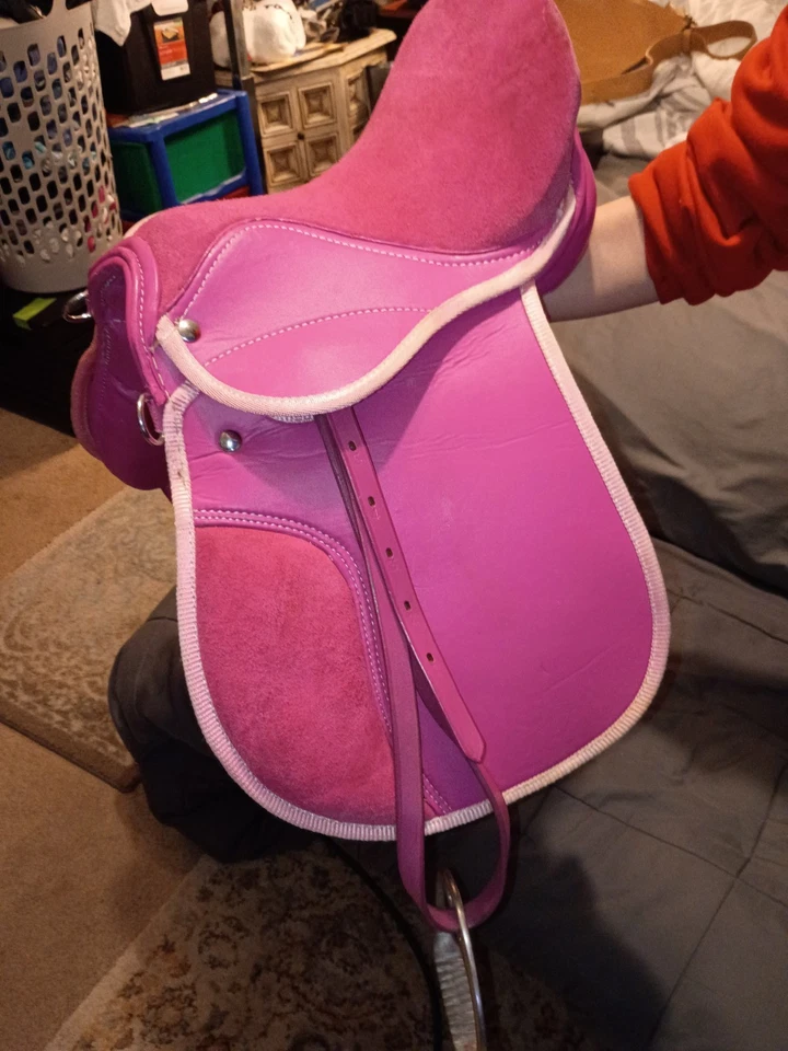 Sillín de caballo rosa para niños Foto 1 de 4