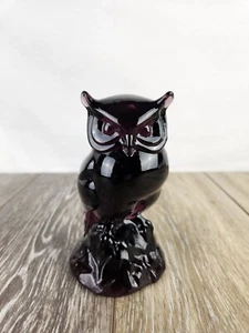 Lila Amethyst Glas Eule Figur - UV reaktiv - leuchtet grün 5" groß - Bild 1 von 7