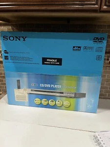 New Sony Silver CD / DVD Player DVP-NS575P - Picture 1 of 4