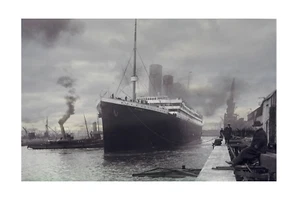 Titanic Poster Druck Foto der RMS Titanic in Southampton England Kunstdrucke - Bild 1 von 8