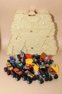 Hot Wheels Monster Jam Konvolut 11 Monster Trucks + 1 Playset + Abschuß Keys - Bild 1 von 9