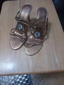 New York Transit elegante Damen-Riemchenschuhe Größe 6 kupferfarben neu mit Etikett 3"-Absatz - Bild 1 von 5