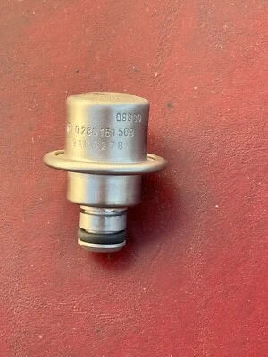 Genuine Bosch 9186278 Fuel Pressure Regulator 01-04 Volvo 0280161509 - Image 1 of 3