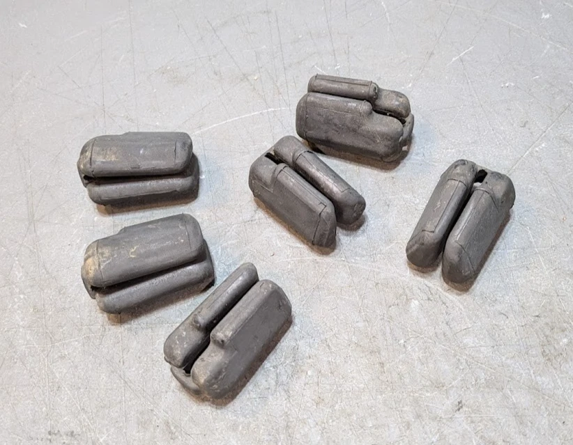 Juego de 6 amortiguadores de goma para rueda trasera Honda NX650 XL600R Foto 1 de 1