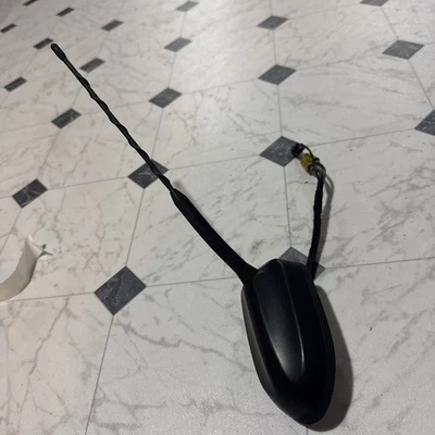 2011-15 FORD EXPLORER ROOF MOUNTED RADIO STEREO ANTENNA OEM - Image 1 of 4