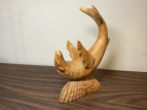 Vintage Hand Carved Wooden Whale Statue figurine Not Signed - Picture 1 of 7