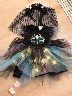 Pottery Barn Niños Iluminar Esqueleto Tutú Halloween 3t Disfraz Nuevo sin Etiquetas Foto 1 de 4