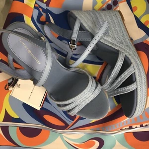 Tommy Hilfiger Wedges Flach oder Hoch Gr. 41 Baby Blau UVP 109,90 € pro Paar! - Bild 1 von 6