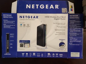 Netgear N900 450 Mbps 4-Port Gigabit Wireless N Router (WNDR4500v2) - Picture 1 of 5