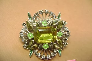 NWT- BETSEY JOHNSON YELLOW GEM  PURPLE CRYSTAL ACCENTS FLOWER BROOCH- USA SELLER - Picture 1 of 5