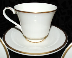 JUEGO PLATILLO TAZA TÉ BREZO COLECCIÓN ROYAL DOULTON THE ROMANCE H5089 ADORNO DORADO - Imagen 1 de 8