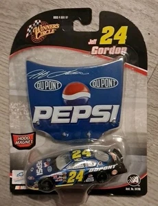Jeff Gordon #24 NASCAR Pepsi 1:64 Scale DieCast Winner's Circle W/Hood New 2005 - Picture 1 of 2