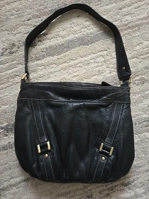Hermosa bolsa de hombro hobo de cuero Wilson's. Herrajes dorados. Muchos bolsillos Foto 1 de 4