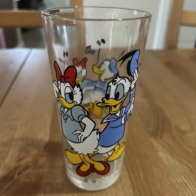 Vintage Donald Duck and Daisy Disney Birthday Series Pepsi Collector Glass 1978 - Image 1 of 4