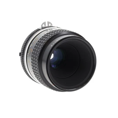 Lente de enfoque manual Nikon 55 mm f/2,8 Micro-NIKKOR AIS {52} (sin tapas) Foto 1 de 4