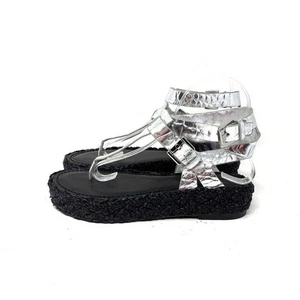 NUEVAS Sandalias de Tanga Sigerson Morrison Plateadas Negras Cuero de Cocodrilo Para Mujer Talla 7.5 - Imagen 1 de 6