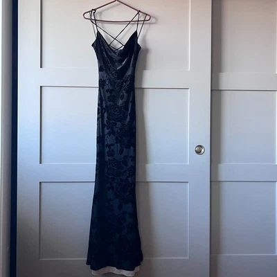 温莎黑色天鹅绒倦怠连衣裙 L Y2K 婴儿娃娃 Maxi Goth Witchy Whimsigoth — 第 1/4 张图片