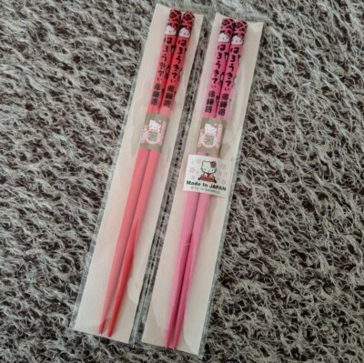 Palillos de bambú Sanrio Hello Kitty 18 cm nuevos de Japón Foto 1 de 4