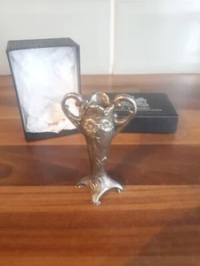 Miniature A.E Williams Trophy Style Bud Vase Boxed 6.5cm - Picture 1 of 9