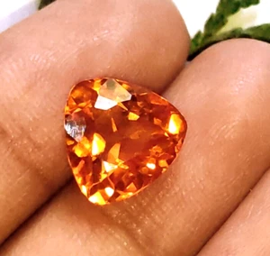 Piedra preciosa suelta Montana corte trillón zafiro naranja natural certificado 5,40 quilates. - Imagen 1 de 8