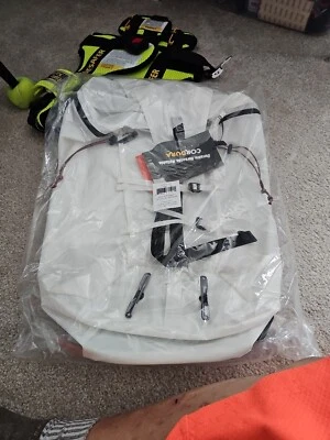 Mountain Hardwear ALPINE LIGHT 28 Backpack, Nylon Waterproof With Straps, White - Image 1 of 4