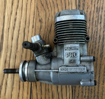 Magnum Pro SE .40 Gas Airplane Engine - Image 1 of 4