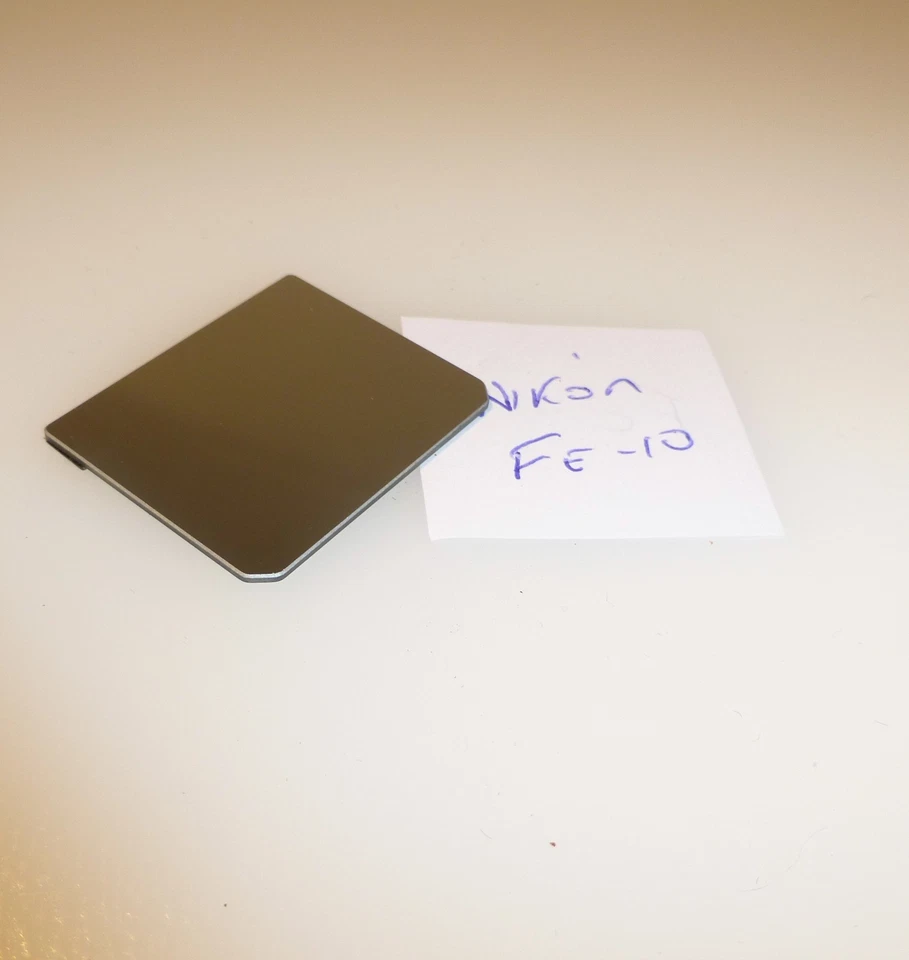Espejo reflejo Nikon FE-10 34 x 28 mm genuino raro Foto 1 de 1