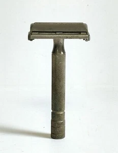 Vintage 1954 Gillette Super Speed Safety Razor Z4 Twist Open - Picture 1 of 10