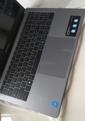 Microtech CoreBook Lite 15.6" FHD - Intel Celeron N4020 - 4/8GB RAM - 240GB SSD  - Immagine 1 di 4