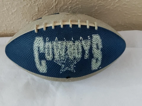 Vintage Dallas Cowboys Football Hutch 9" Cover