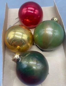 vintage Christmas bulb ornaments glass set of 4 hand decorated circle red READ - Picture 1 of 5
