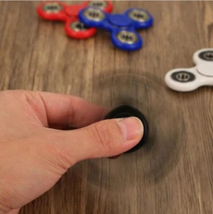 EDC Hand Spinner Tri Calmante Cerámica Bola de Escritorio Juguete Medias Relleno Niños o Adultos - Imagen 1 de 12