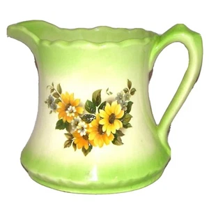 Vintage Sunflower Water Pitcher Green & White Pitcher Scalloped Edge Jug 7" - Imagen 1 de 11