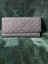 Michael Kors Womens Fashion Trifold Wallet Credit Card Holder
