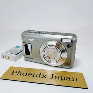 Fujifilm FinePix F31 fd Silver 6.3MP Compact Digital Camera - Picture 1 of 11