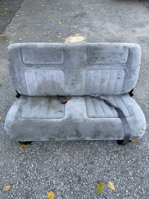BLAZER TRASERO SEGUNDA FILA ASIENTO K5 JIMMY CHEVY GMC 3ª SUBURBANO 81-91 GRIS Foto 1 de 4