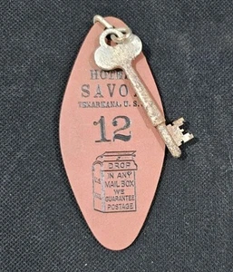 Llavero y llavero antiguo raro de hotel - Hotel Savoy, Texarkana; habitación #12 - Imagen 1 de 4