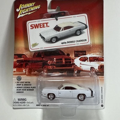 Dodge Charger Johnny Lightning Sweet 1969 blanco I13 Foto 1 de 2