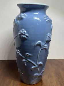 Vaso floreale smaltato blu ceramica Van Briggle 9"" vintage Raro - Foto 1 di 8