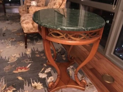 MESA AUXILIAR PEDESTAL ESTILO KPS EMPIRE  Foto 1 de 4