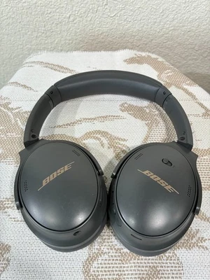 Auriculares inalámbricos sobre la oreja Bose QuietComfort 45 Bluetooth - grises (sin estuche) Foto 1 de 4