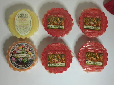Yankee Candle Wax Tarts Potpourri Lot of 6 -4 Home for the Holidays & 2 Others - Image 1 of 4